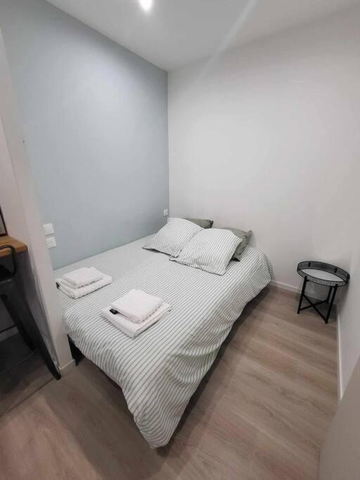 Appartement Canada 1 발랑시엔 외부 사진